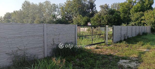 Eladó ikerház, Ráckevén 89.999 M Ft, 5 szobás