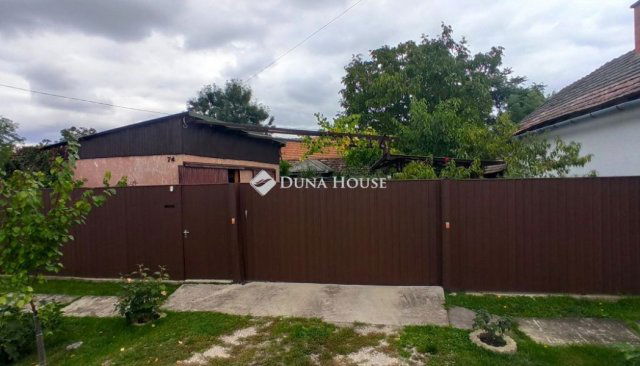 Eladó családi ház, Öcsödön 6.99 M Ft, 2 szobás