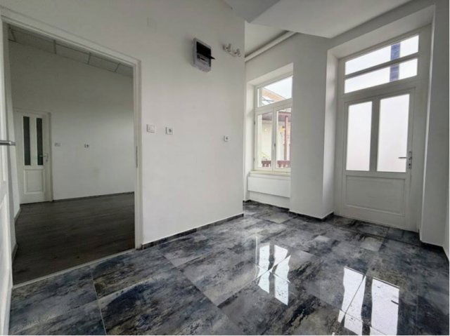 Kiadó üzlethelyiség, Miskolcon 110 E Ft / hó, 2 szobás