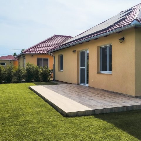 Eladó ikerház, Halásztelken 150 M Ft, 3 szobás