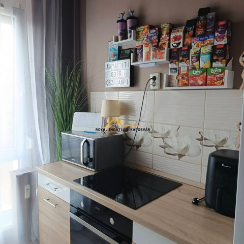 Eladó panellakás, Kaposváron, Füredi utcában 33.5 M Ft