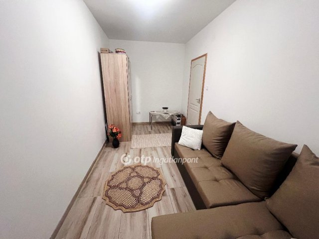 Eladó ikerház, Tökölön 80 M Ft, 4 szobás