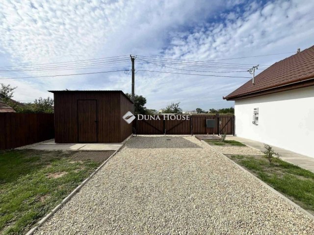 Eladó családi ház, Füzesgyarmaton, Garai téren 21.6 M Ft
