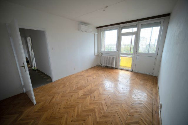 Eladó panellakás, Debrecenben, Gyergyó utcában 59.9 M Ft