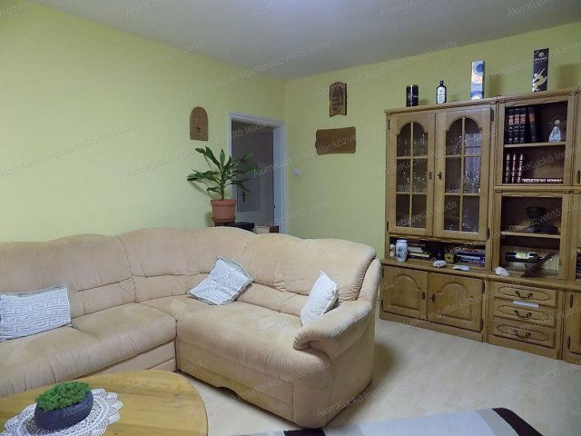 Eladó családi ház, Kaposváron 63.5 M Ft, 3 szobás