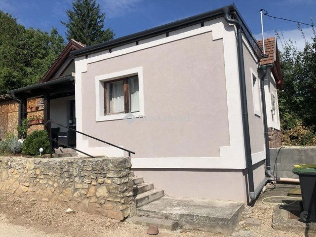 Eladó családi ház, Balatonalmádiban 74.6 M Ft, 3 szobás