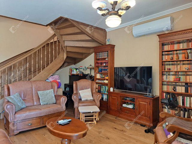 Eladó családi ház, Győrött 178.8 M Ft, 5 szobás