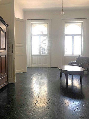 Eladó téglalakás, Budapesten, VII. kerületben, Kertész utcában