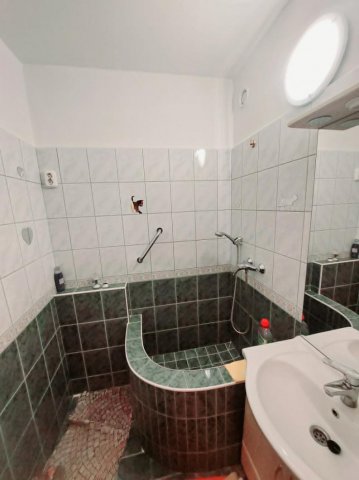 Eladó panellakás, Tatabányán 45 M Ft, 2+1 szobás