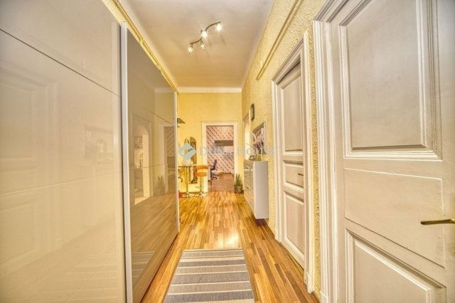 Eladó téglalakás, Budapesten, VIII. kerületben 171 M Ft