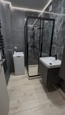 Eladó panellakás, Pécsett 63.9 M Ft, 2+1 szobás