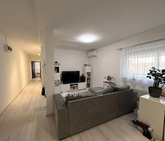 Eladó téglalakás, Budaörsön 114.9 M Ft, 2+2 szobás