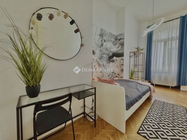 Eladó téglalakás, Budapesten, VIII. kerületben 89 M Ft, 4 szobás