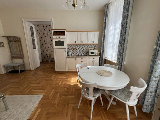 Kiadó téglalakás, albérlet, V. kerületben, Szerb utcában