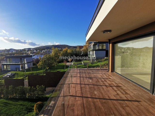 Eladó téglalakás, Budapesten, XI. kerületben 270 M Ft, 4 szobás