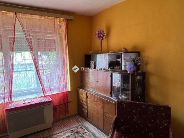 Eladó családi ház, Daruszentmiklóson 22.572 M Ft, 3 szobás