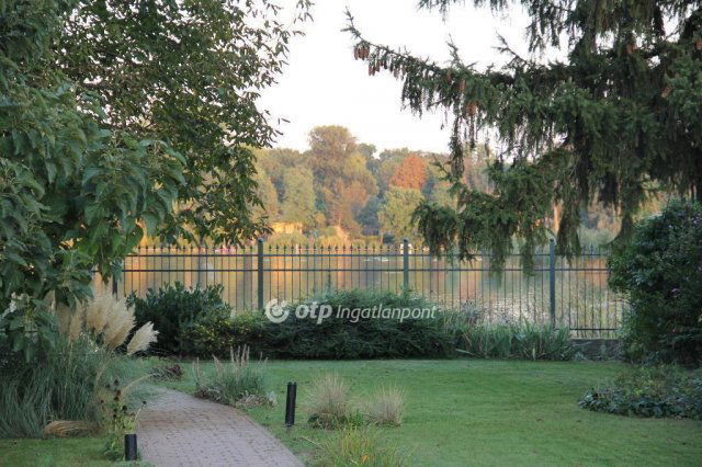 Eladó családi ház, Szigetszentmártonban 159 M Ft, 5 szobás