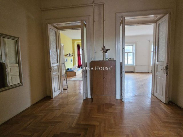 Eladó téglalakás, Budapesten, VIII. kerületben 178 M Ft