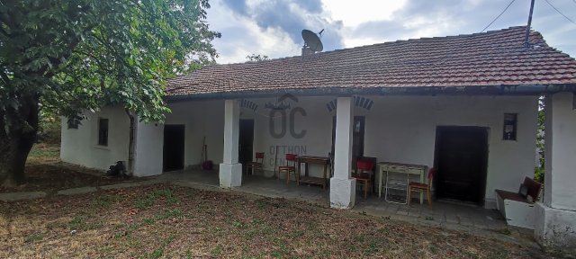 Eladó családi ház, Tiszaszőlősön 12 M Ft, 2 szobás