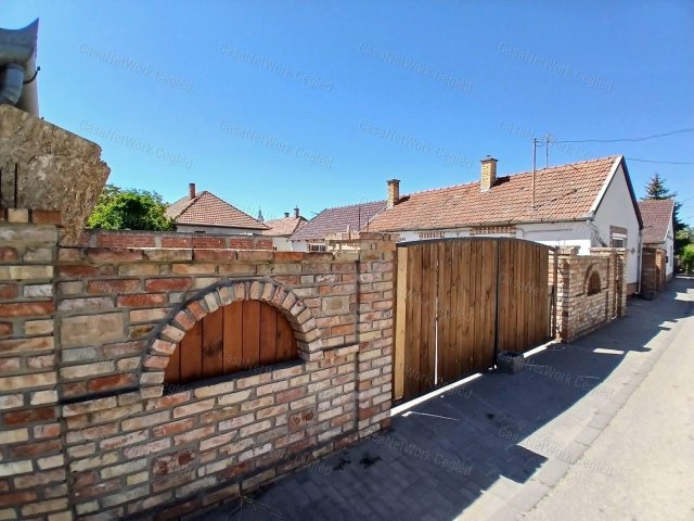Eladó családi ház, Abonyban 48.9 M Ft, 2 szobás