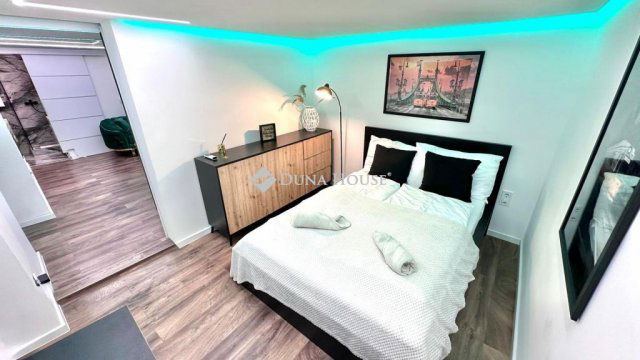 Eladó téglalakás, Budapesten, VII. kerületben, Erzsébet körúton