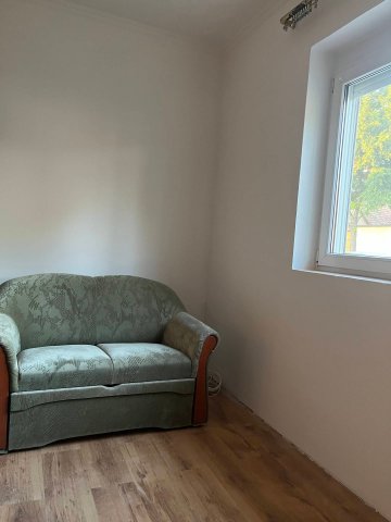 Eladó családi ház, Esztergomban 25.9 M Ft, 1 szobás