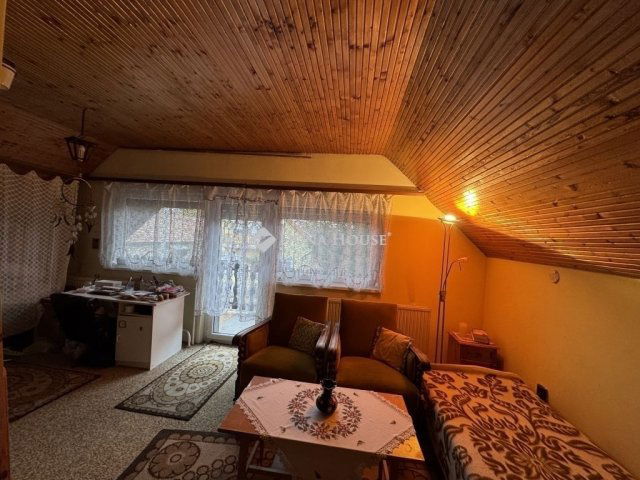 Eladó családi ház, Nagytarcsán 119.9 M Ft, 4 szobás