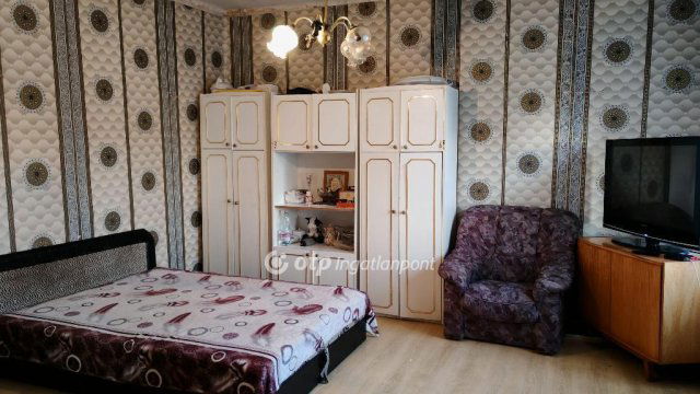 Eladó családi ház, Jászfényszarun 34.5 M Ft, 3 szobás