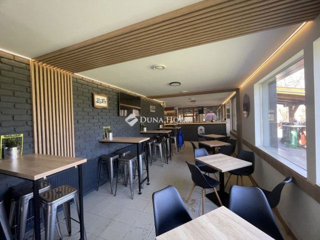 Eladó ipari ingatlan, Nyergesújfaluban 108 M Ft