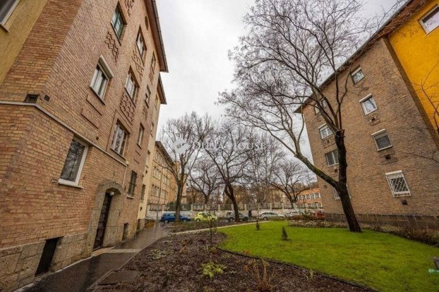 Eladó téglalakás, Budapesten, X. kerületben 43.5 M Ft