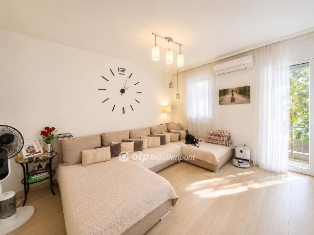 Eladó téglalakás, Szigetszentmiklóson 95.9 M Ft, 3+1 szobás