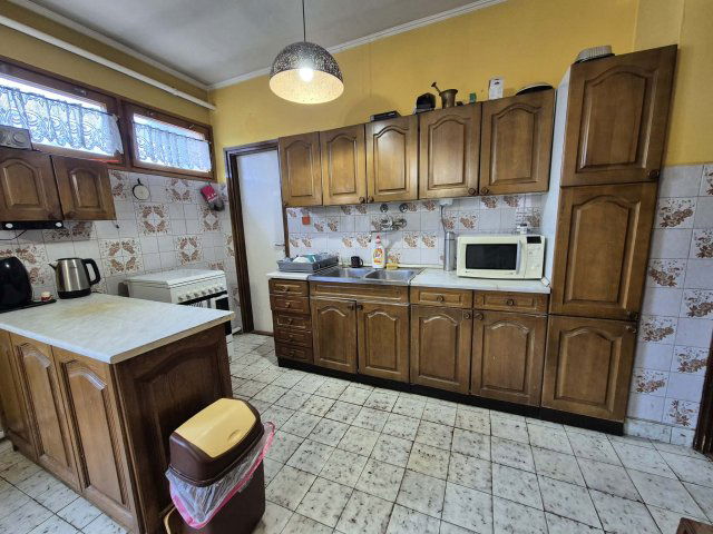 Eladó családi ház, Szigetváron 50 M Ft, 4 szobás