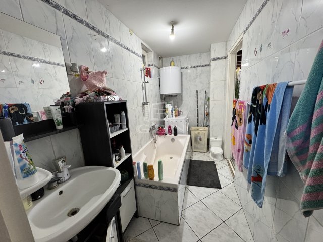 Eladó családi ház, Baján 29.99 M Ft, 3 szobás