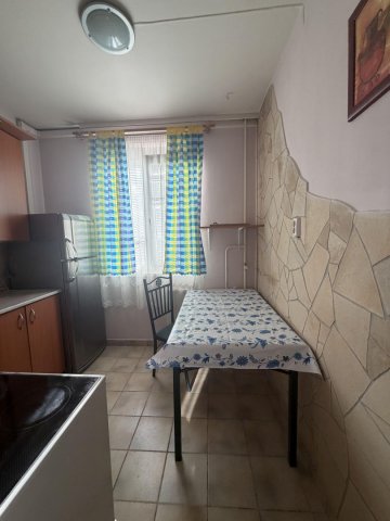Kiadó panellakás, albérlet, Debrecenben 180 E Ft / hó, 2 szobás