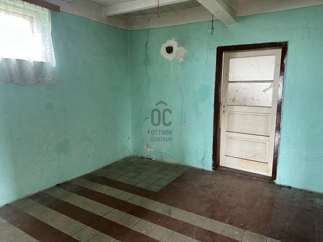 Eladó családi ház, Tiszaföldváron 5.9 M Ft, 3 szobás