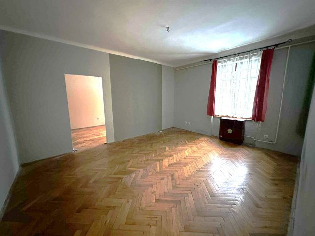 Eladó téglalakás, Pécsett 32.5 M Ft, 2 szobás