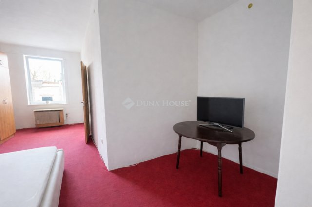 Eladó téglalakás, Pécelen 42.5 M Ft, 2 szobás