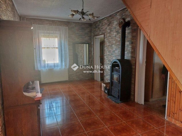 Eladó családi ház, Pomázon 89.5 M Ft, 3 szobás