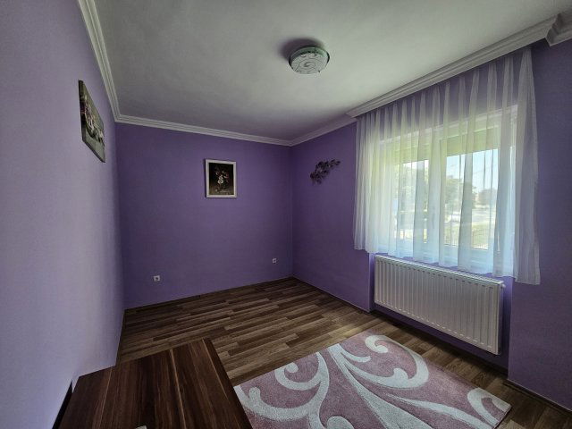 Kiadó téglalakás, albérlet, Pápán 120 E Ft / hó, 1+1 szobás