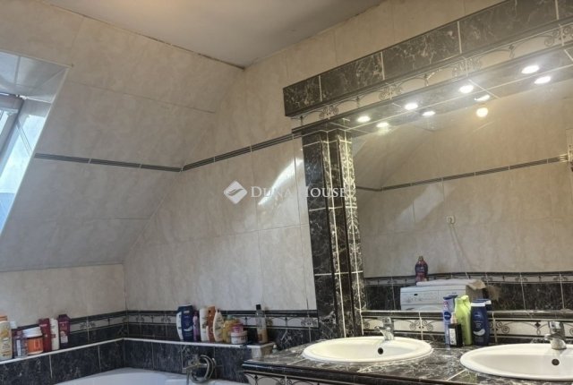 Eladó családi ház, Budapesten, XIX. kerületben 129.9 M Ft