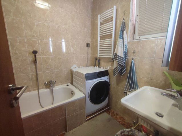 Kiadó téglalakás, albérlet, Kecskeméten 180 E Ft / hó