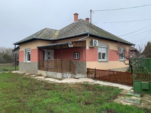 Eladó családi ház, Cibakházán 23.95 M Ft, 2 szobás