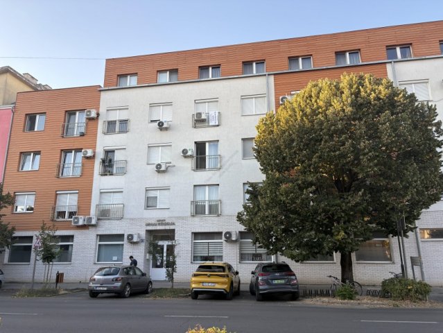 Eladó téglalakás, Hódmezővásárhelyen 34.9 M Ft, 1+1 szobás