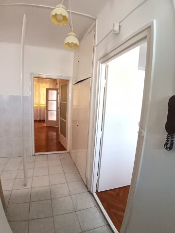 Eladó téglalakás, Cegléden 44.9 M Ft, 2+1 szobás