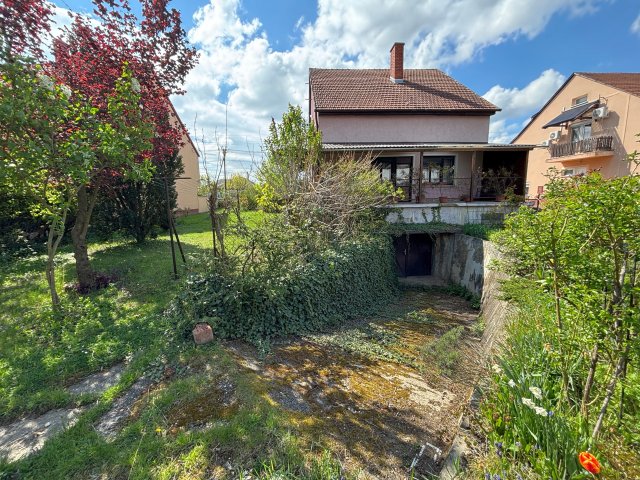 Eladó családi ház, Szombathelyen 66.9 M Ft, 6 szobás