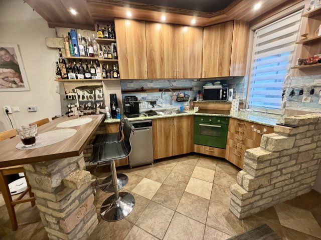 Eladó sorház, Gödön 100 M Ft, 4 szobás / költözzbe.hu