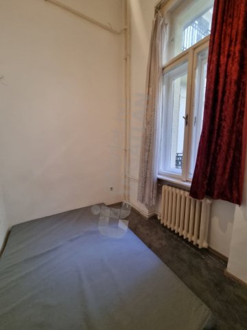 Kiadó téglalakás, albérlet, V. kerületben, Október 6. utcában