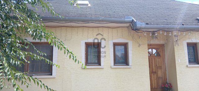 Eladó családi ház, Pécelen 89 M Ft, 4 szobás