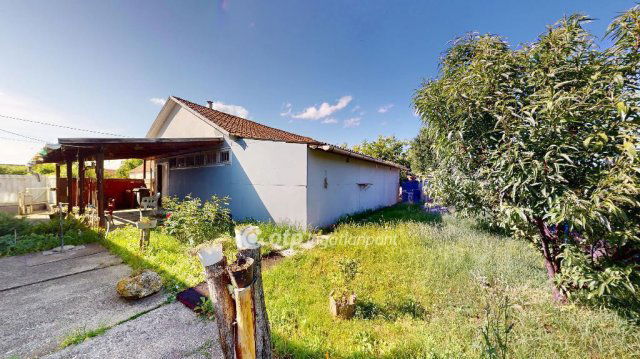 Eladó családi ház, Tiszaújvárosban 32.5 M Ft, 2 szobás