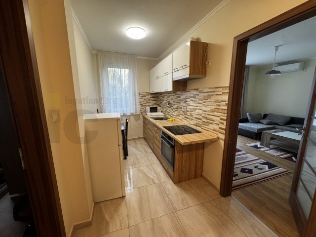 Kiadó téglalakás, albérlet, Szegeden, Indóház téren, 2 szobás
